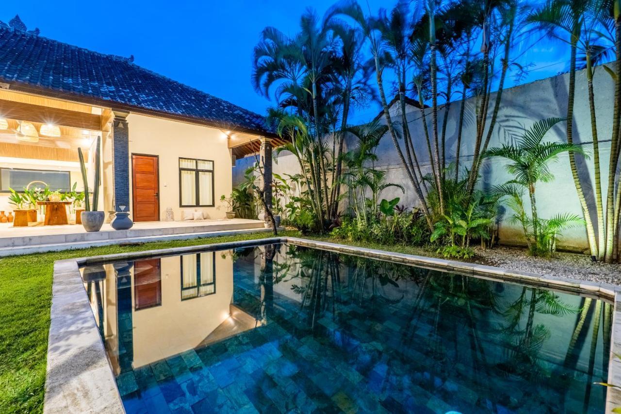 Villa Damai Oasis In The Heart Of Seminyak Exterior photo